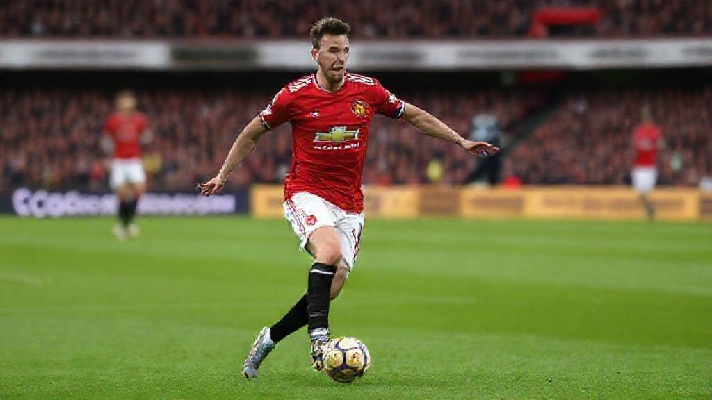 曼联锋线告急！塞斯科膝伤缺阵数周 阿莫林紧急启动B计划